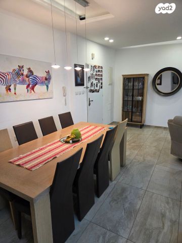 סירה קוצנית 2