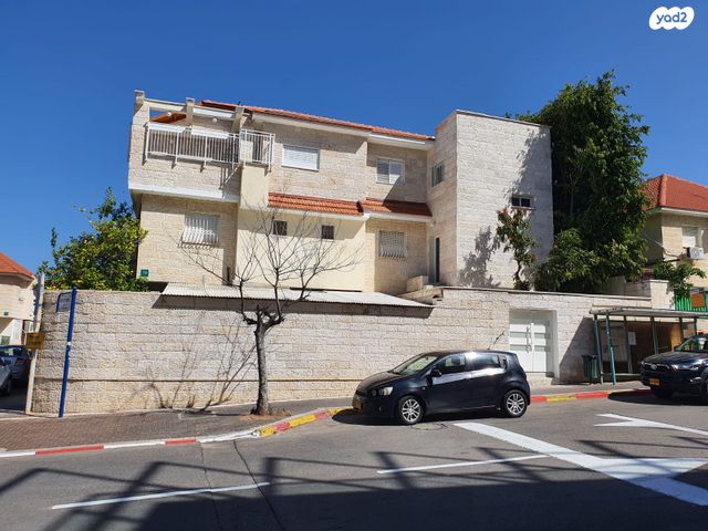 חוני המעגל 79