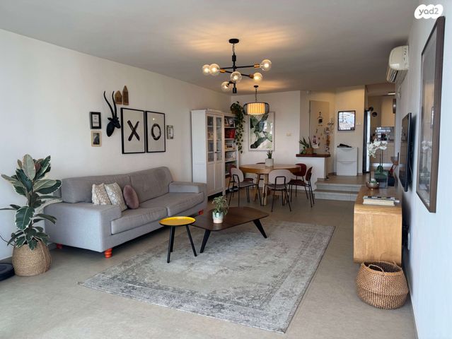 דירה, טרכטנברג 18, אברמוביץ', ראשון לציון