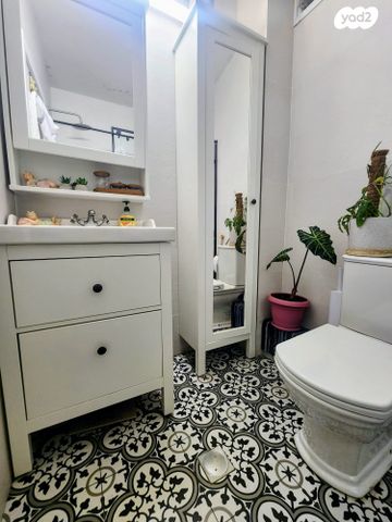 דירה, הגולשים 12, רובע ד', אשדוד