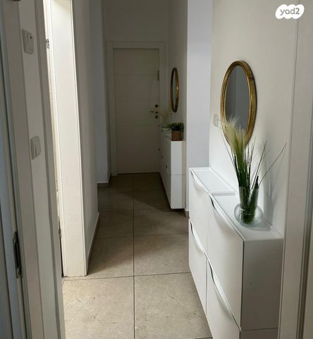 דירת גן, שמעון פרס 11, המחנה הצבאי, קרית מלאכי