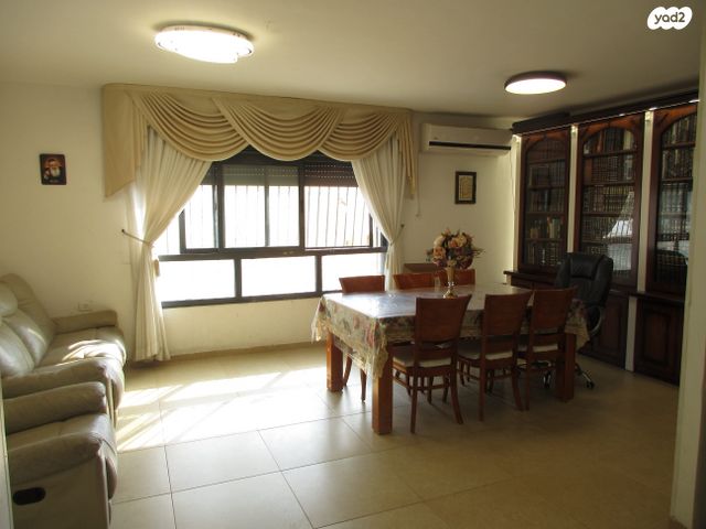 דירה, אהבת ישראל 42, כוכב יעקב, כוכב יעקב