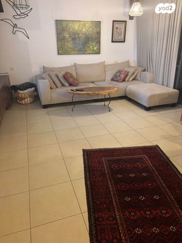 דירה, שדרות מקס ואמפרו שיין 10, רחובות החדשה, רחובות