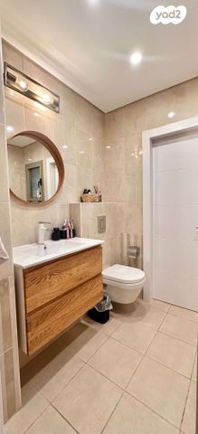 דירה, הרצל 18, ליבת העיר, יהוד מונוסון