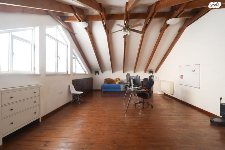 דו משפחתי, הפלמ"ח 11, אלון, רמת השרון