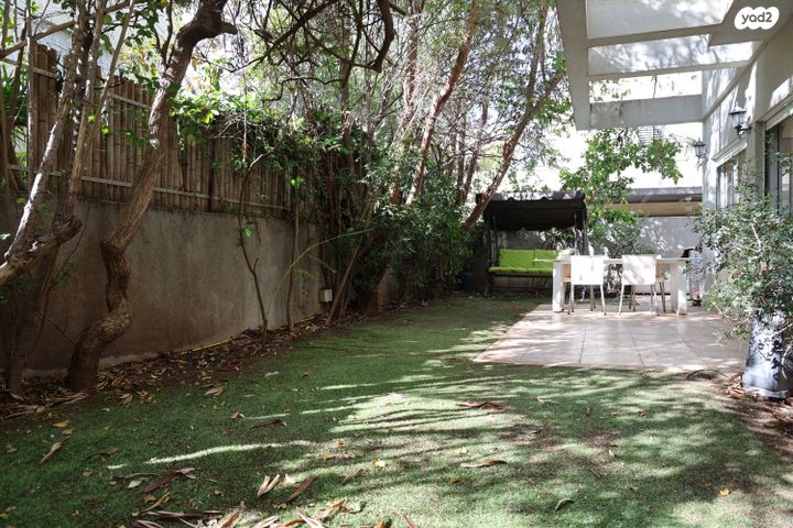 דו משפחתי, הפלמ"ח 11, אלון, רמת השרון