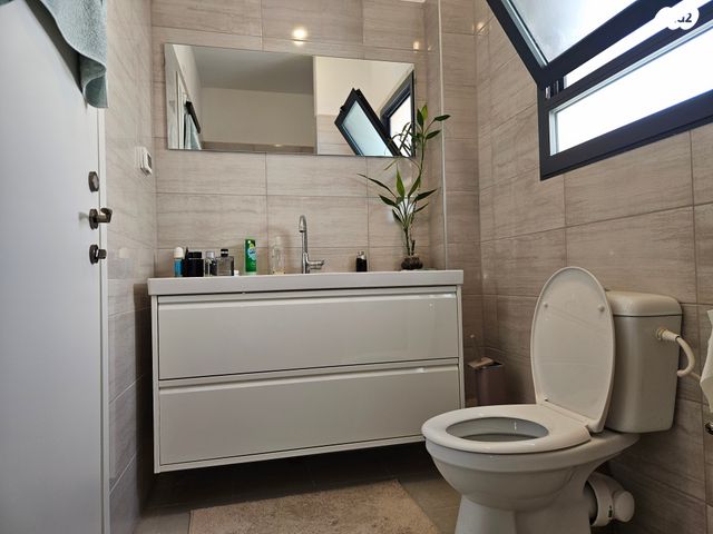 דירה, שיר השירים 4, שאר העיר, גן יבנה