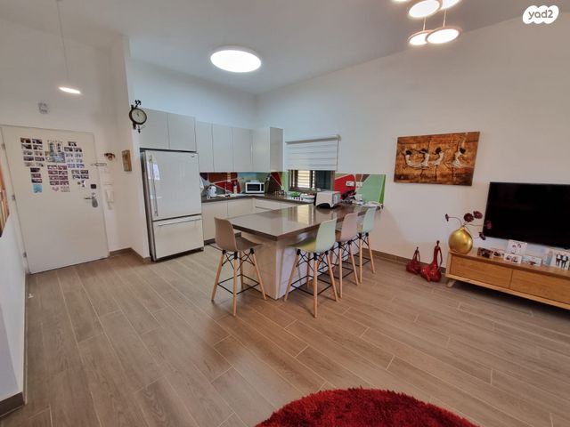 דופלקס, יהודה רגוניס 9, רמב"ם, ראשון לציון