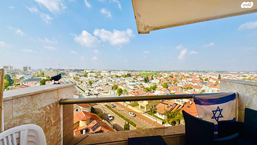 שדרות בר יהודה 12