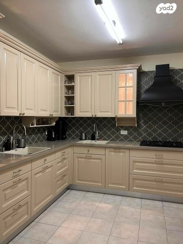 דירה, בעלי התוספות 1, אלעד, אלעד