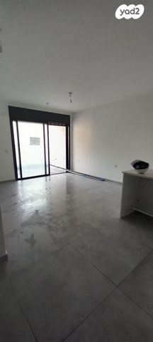 דירה, הרא"ה 90, שכונת הלל, רמת גן