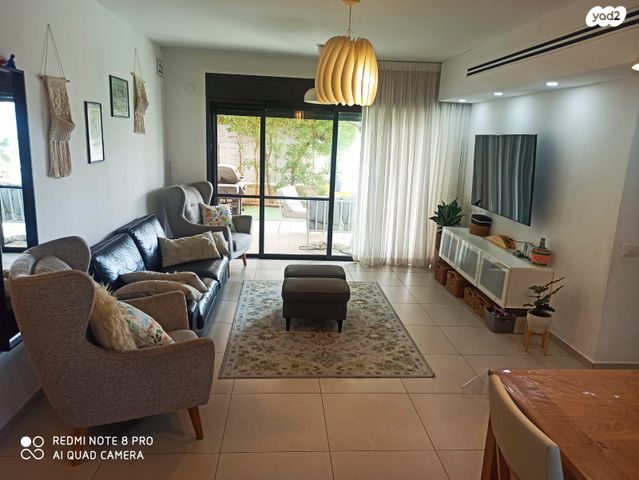 דירת גן, ברקת 15, אבני חן, חריש