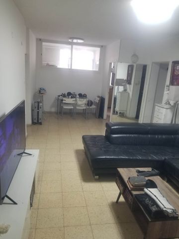 יוסף אהרונוביץ' 44