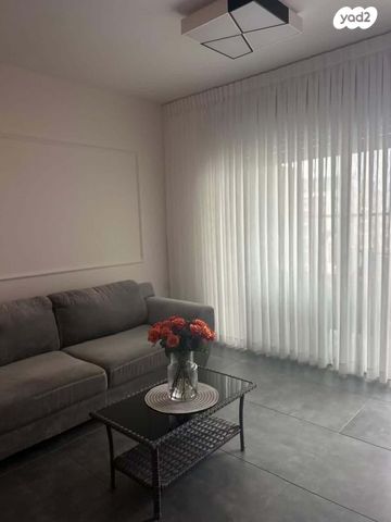 דירה, נחל ירקון 22, כרמי גת, קרית גת