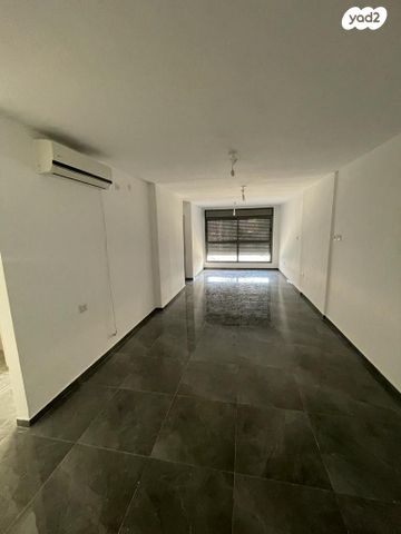 דירה, דב גור 30, רובע ו', אשדוד