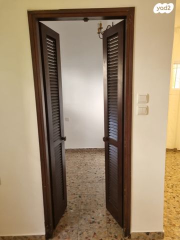 דירה, קריניצי 39, שכונת יהלום, מרכז העיר ב, רמת גן