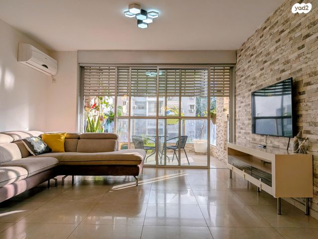 מרדכי מקלף 4