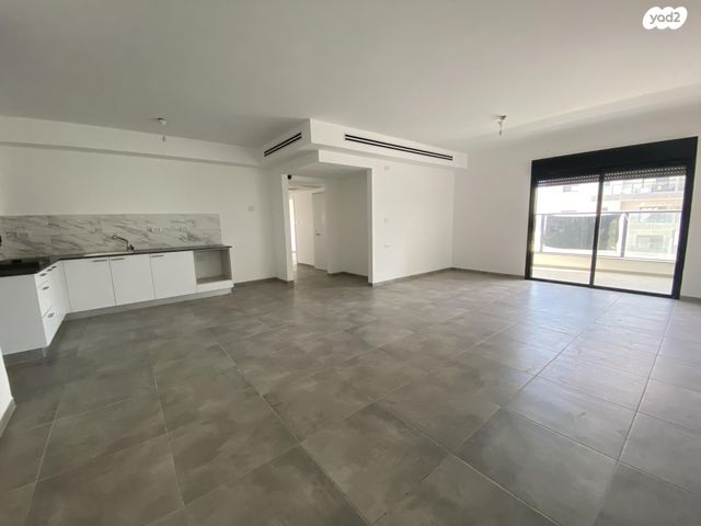 אריאל שרון 8