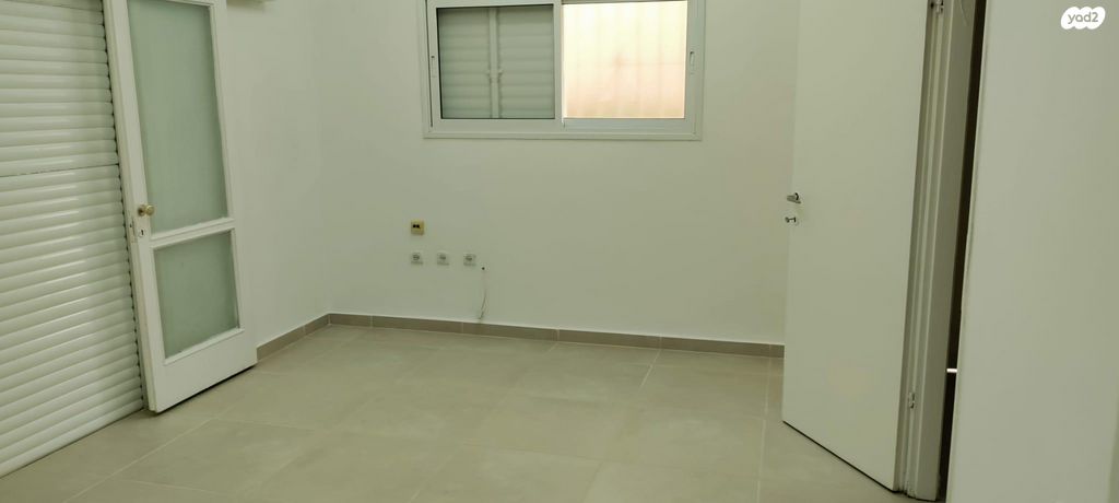 עובדיה מברטנורה 15