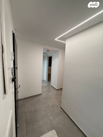 דירה, שחם 2, המגרסה, מבשרת ציון