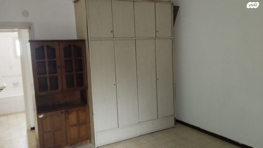 ש. בן ציון 15