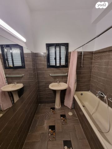 דירה, קריניצי 39, שכונת יהלום, מרכז העיר ב, רמת גן