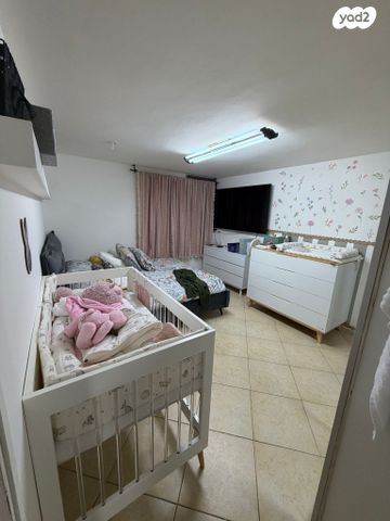 דירה, שירת הזמיר 16, הרצליה הצעירה, הרצליה