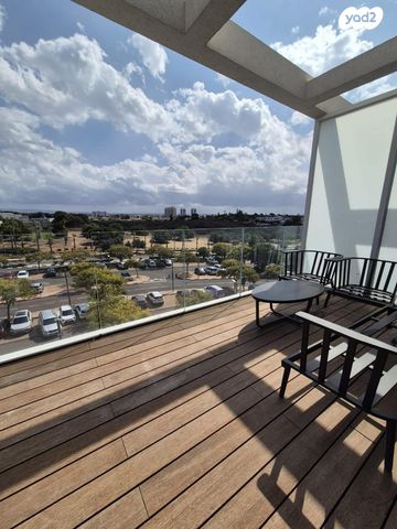 גג/ פנטהאוז, דולב 94, הצמרות, קיסריה