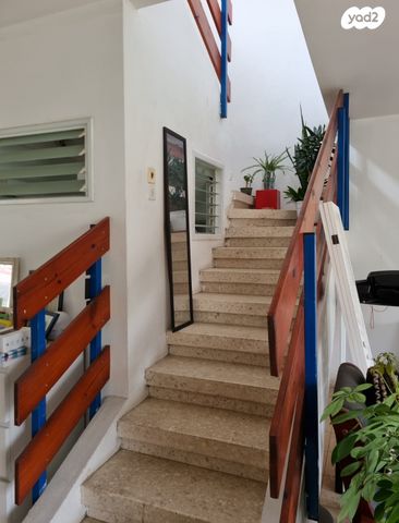 דירת גן, רמב"ם 15, מרמורק, רחובות