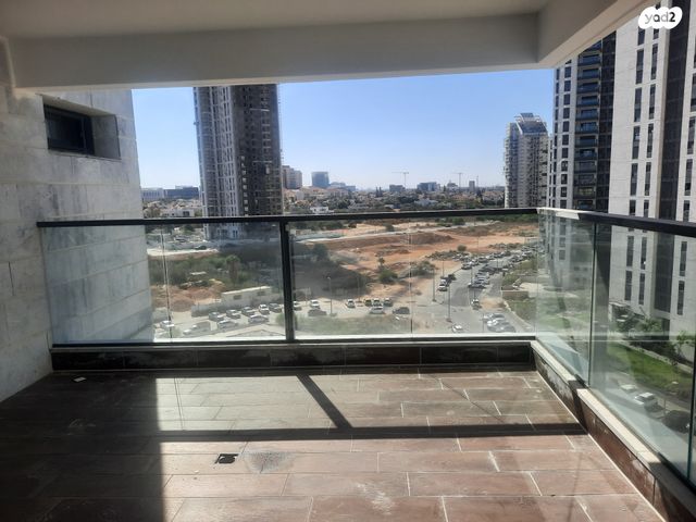 אהוד מנור 32