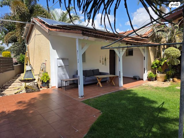 יחידת דיור, הרימון 79, עזריאל, עזריאל