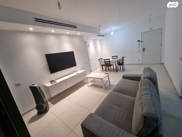 דירה, דבורה עומר 8, נאות שדה, רעננה