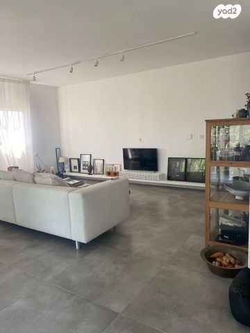 דירה, הגפן 1, יגל, יגל