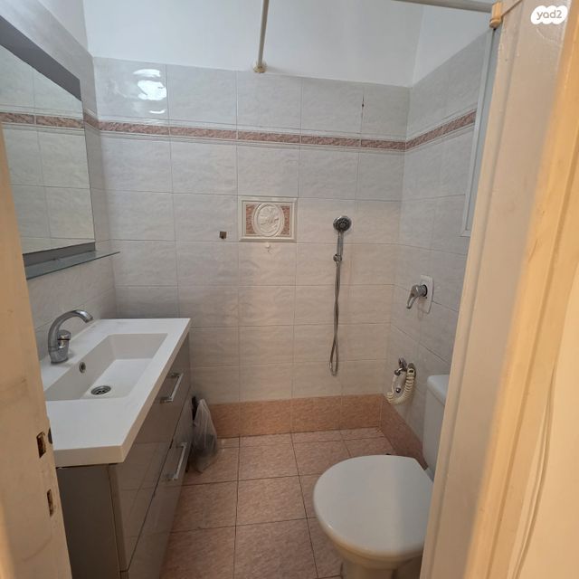 דירה, יוסף צבי 70, אזור הבילויים, רמת גן