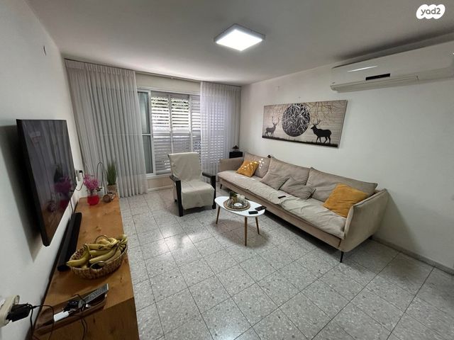 דירה, צביה לובטקין 38, נווה אליעזר וכפר שלם מזרח, תל אביב יפו