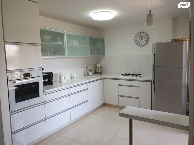 דירה, יחיאל דרזנר 6, ארמון הנציב, תלפיות מזרח, ירושלים