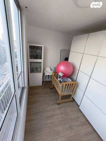 לוין אפשטיין 10