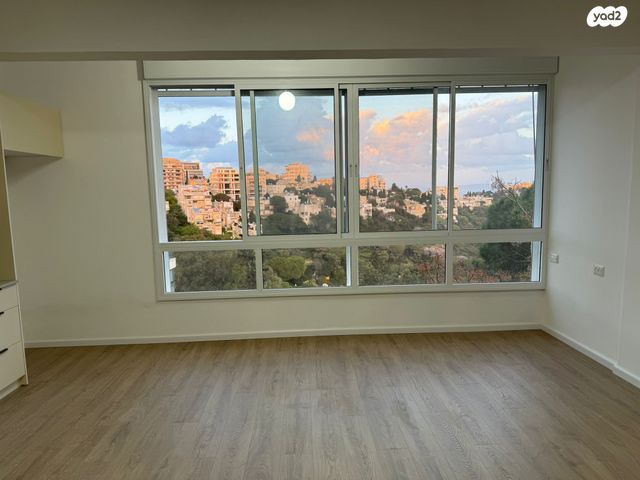 דירה, שדרות מוריה 25, מרכז הכרמל, חיפה