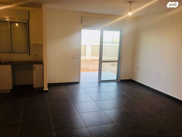 דירת גן, משה רבנו 1, אחיסמך, לוד