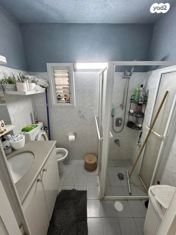 דירה, צביה לובטקין 38, נווה אליעזר וכפר שלם מזרח, תל אביב יפו