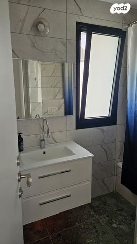 גג/ פנטהאוז, אייגר 10, נווה שאנן, תל אביב יפו