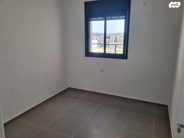 גג/ פנטהאוז, חבצלת 21, בת חפר, בת חפר