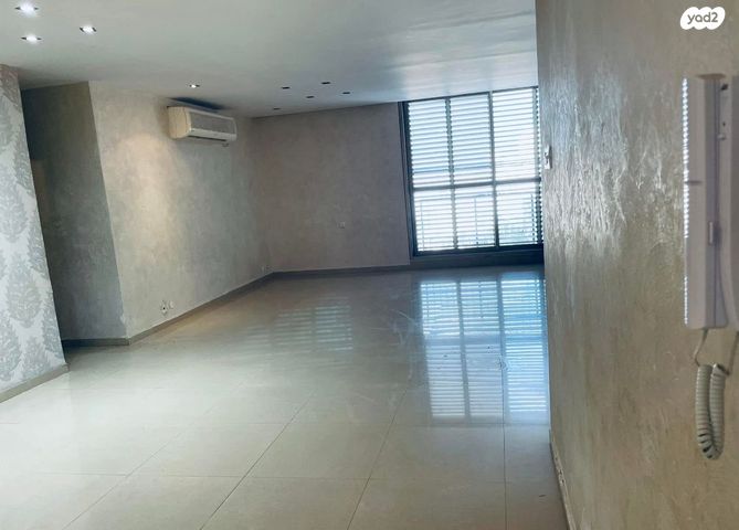 דירה, קדושי קהיר 20, נאות רחל, חולון