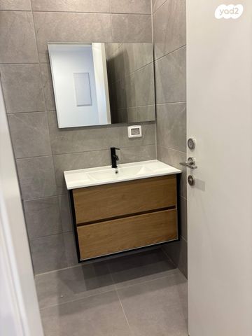 דירה, בנימין וולפוביץ' 6, מרכז דרום, רעננה