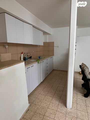 דירת גן, אורוגואי 32, קרית היובל, ירושלים