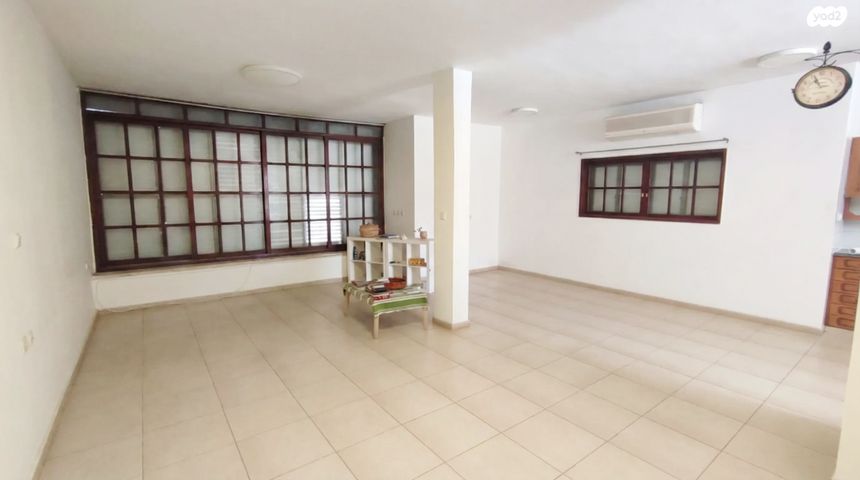 גג/ פנטהאוז, ברוריה 2, חרוזים, רמת גן