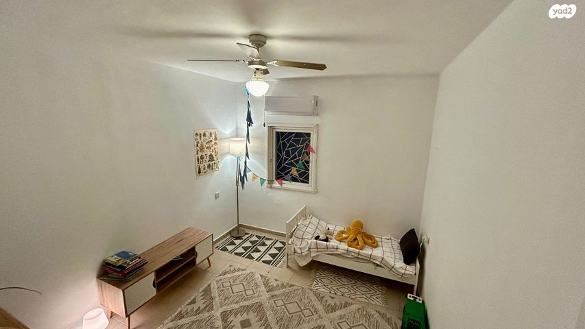 דירה, מצולות ים 30, חברת חשמל, גבעתיים