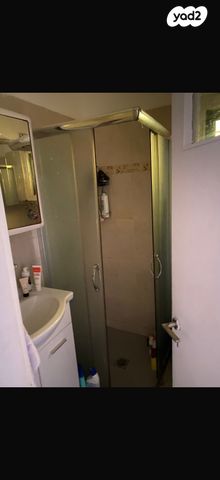 דירת גן, גאולים 14, רסקו א', חולון