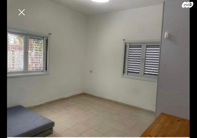 בית פרטי/ קוטג', היינריך צבי גרץ 18, נאות גנים, נתניה