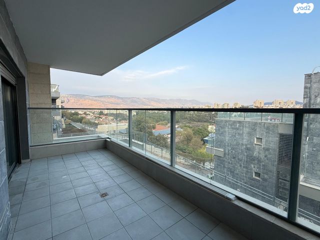 דירת גן, נחל דישון 3, רמת נבון . הר כרמי, כרמיאל